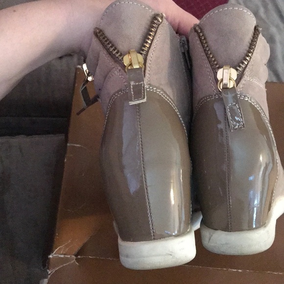 wedge sneaker - Picture 2 of 5